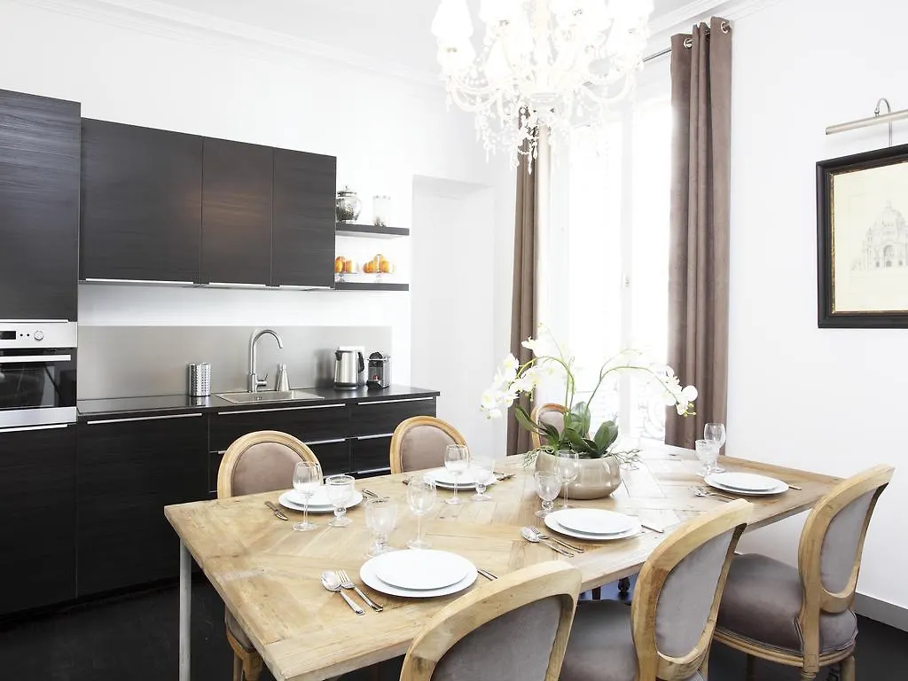 Apartment Livinparis - Luxury 3 Bedrooms Le Louvre I