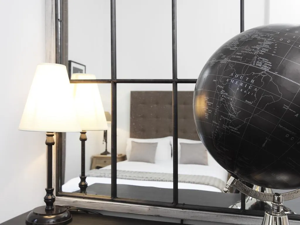 Livinparis - Luxury 3 Bedrooms Le Louvre I Apartment Paris