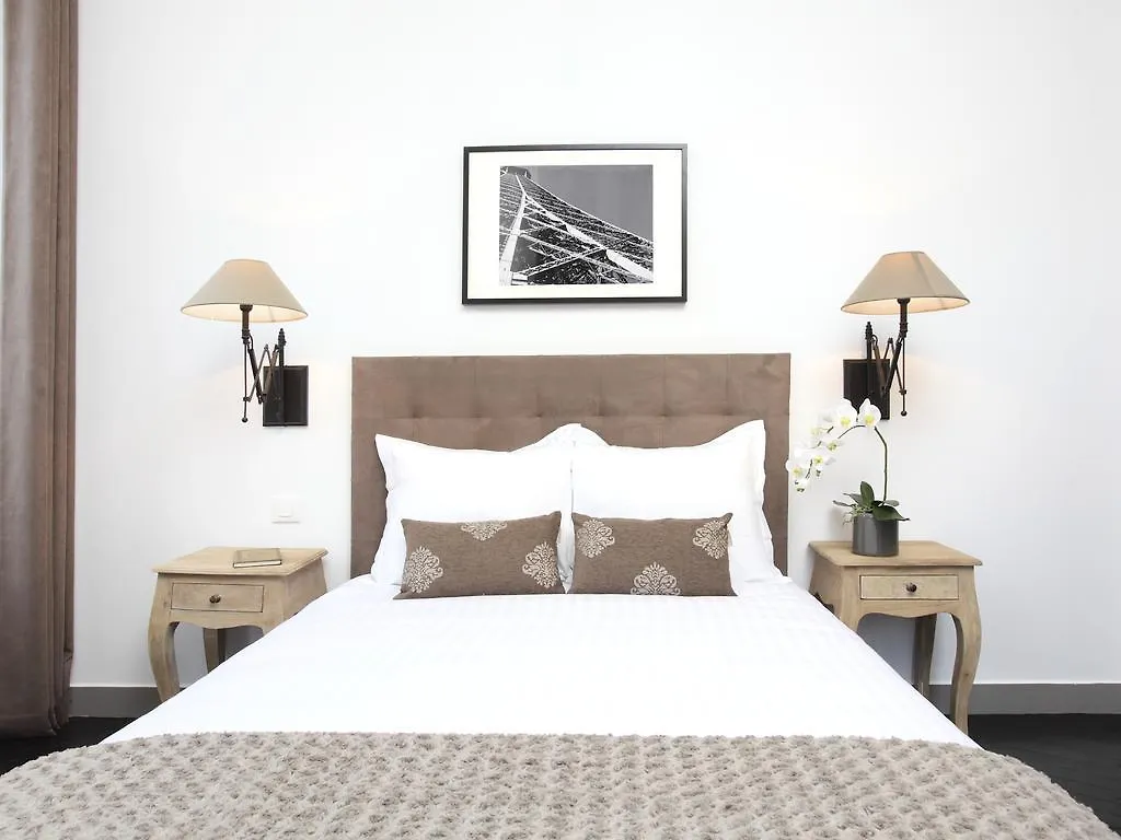 Livinparis - Luxury 3 Bedrooms Le Louvre I 0*, Paris